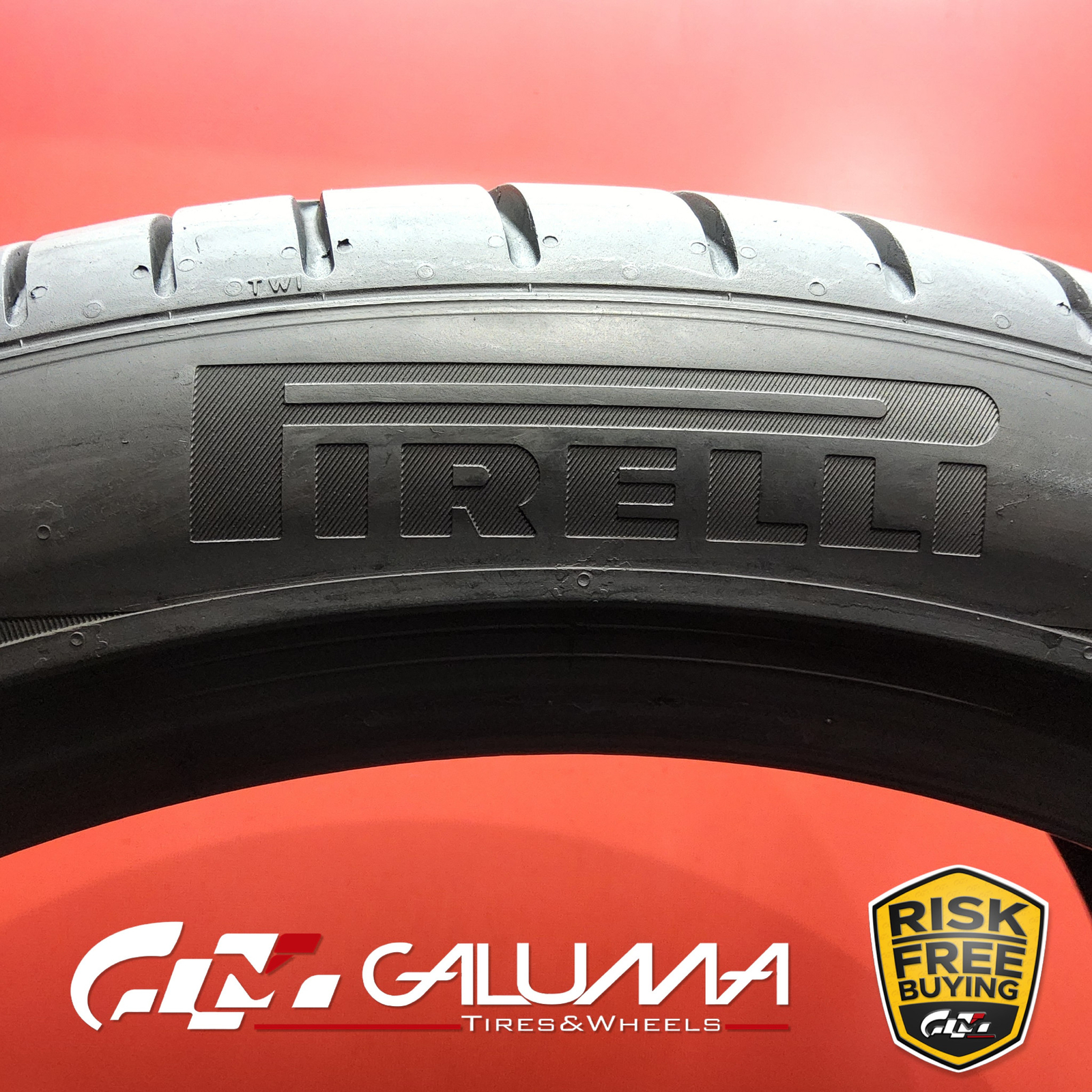 Set of 2 Tires LikeNEW Pirelli P Zero PZ4 Run Flat R21 315/35/21 3153521 #87172