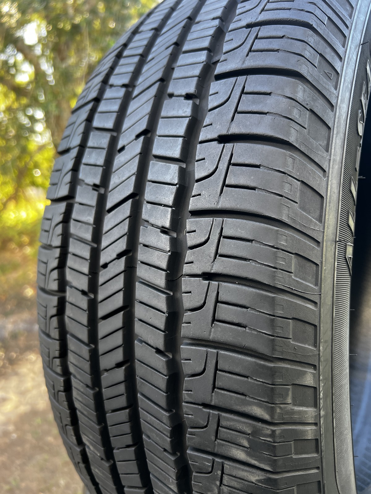 1 Tire Goodyear Reliant All-season 235/55R19 101V DOT.2724 7.75/32 NO Patch