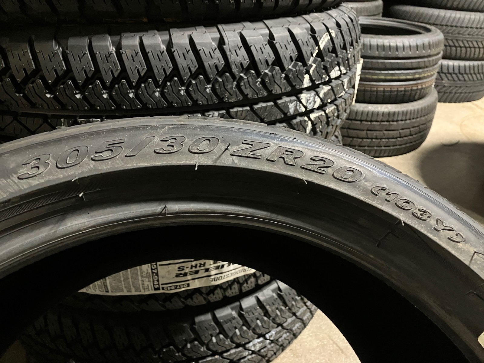 2 New 305 30 20 (103Y) Pirelli P Zero N1 Summer Tires