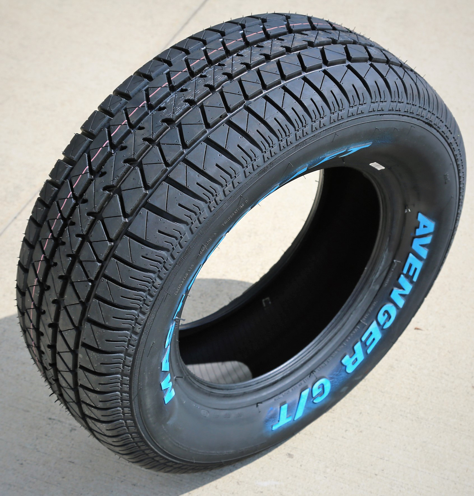 Tire Mastercraft Avenger G/T 215/65R15 95T A/S All Season
