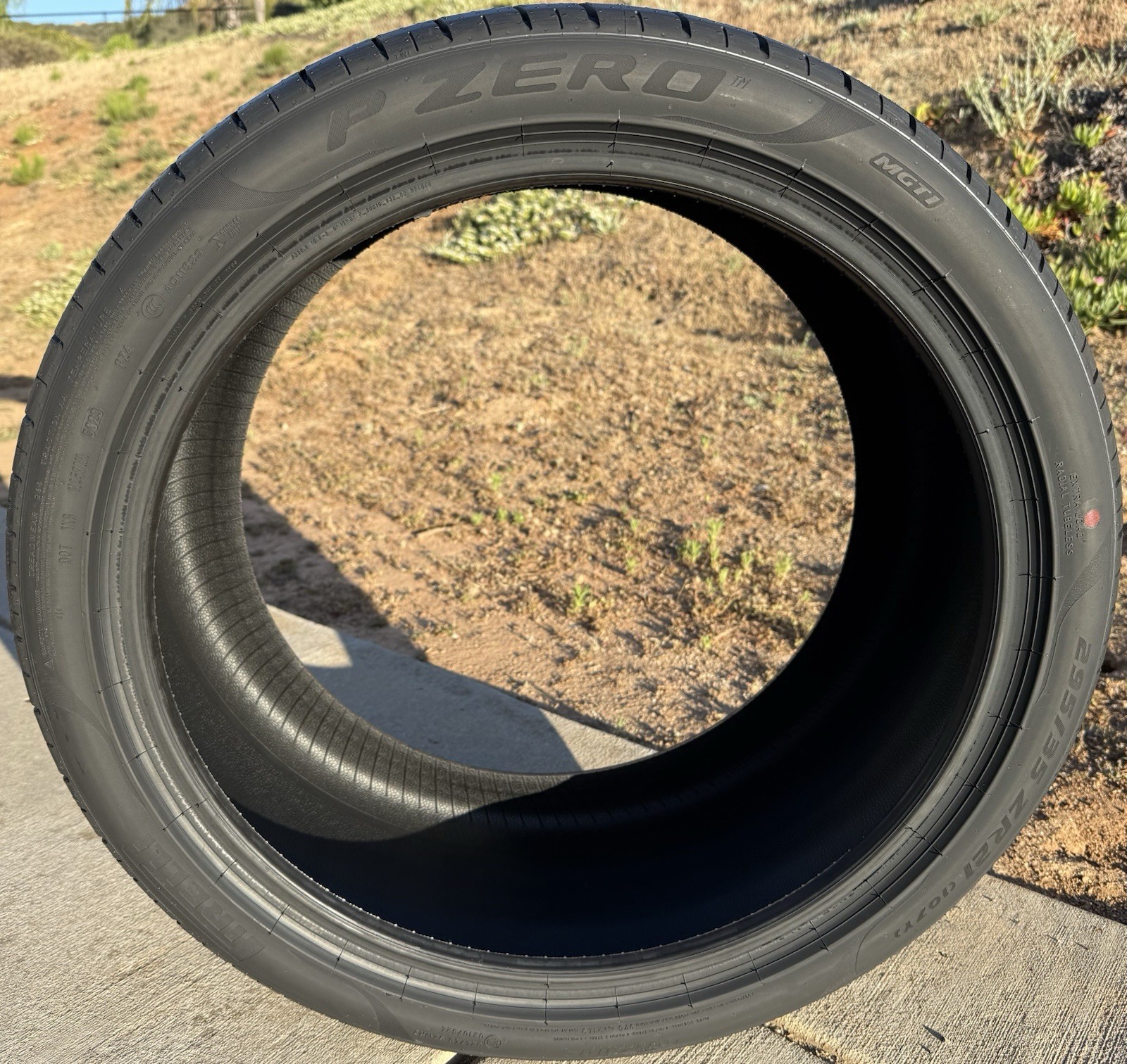 Set of TWO BRAND NEW 295/35ZR21 (107Y) Pirelli P Zero PZ4 Sport Tires 2953521