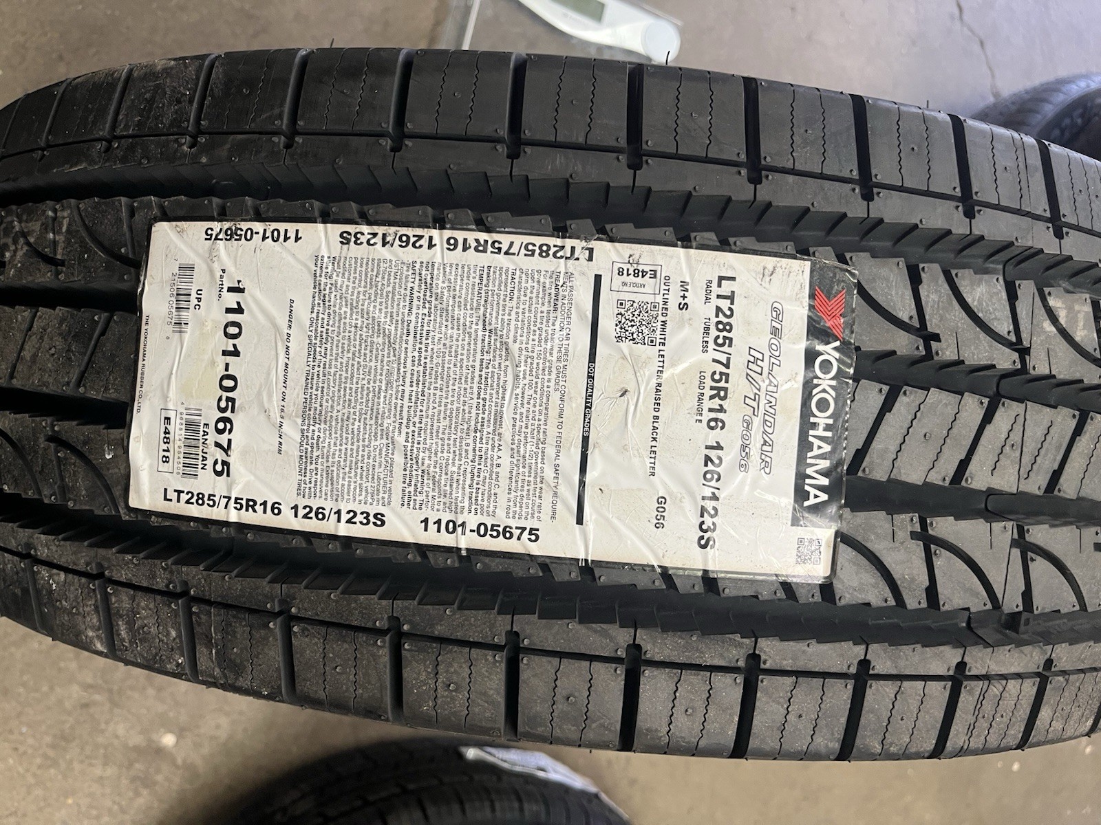 1 Yokohama Geolandar H/T G056 LT285/75R16 10-Ply 126 S Tire 2857516 285 75 16