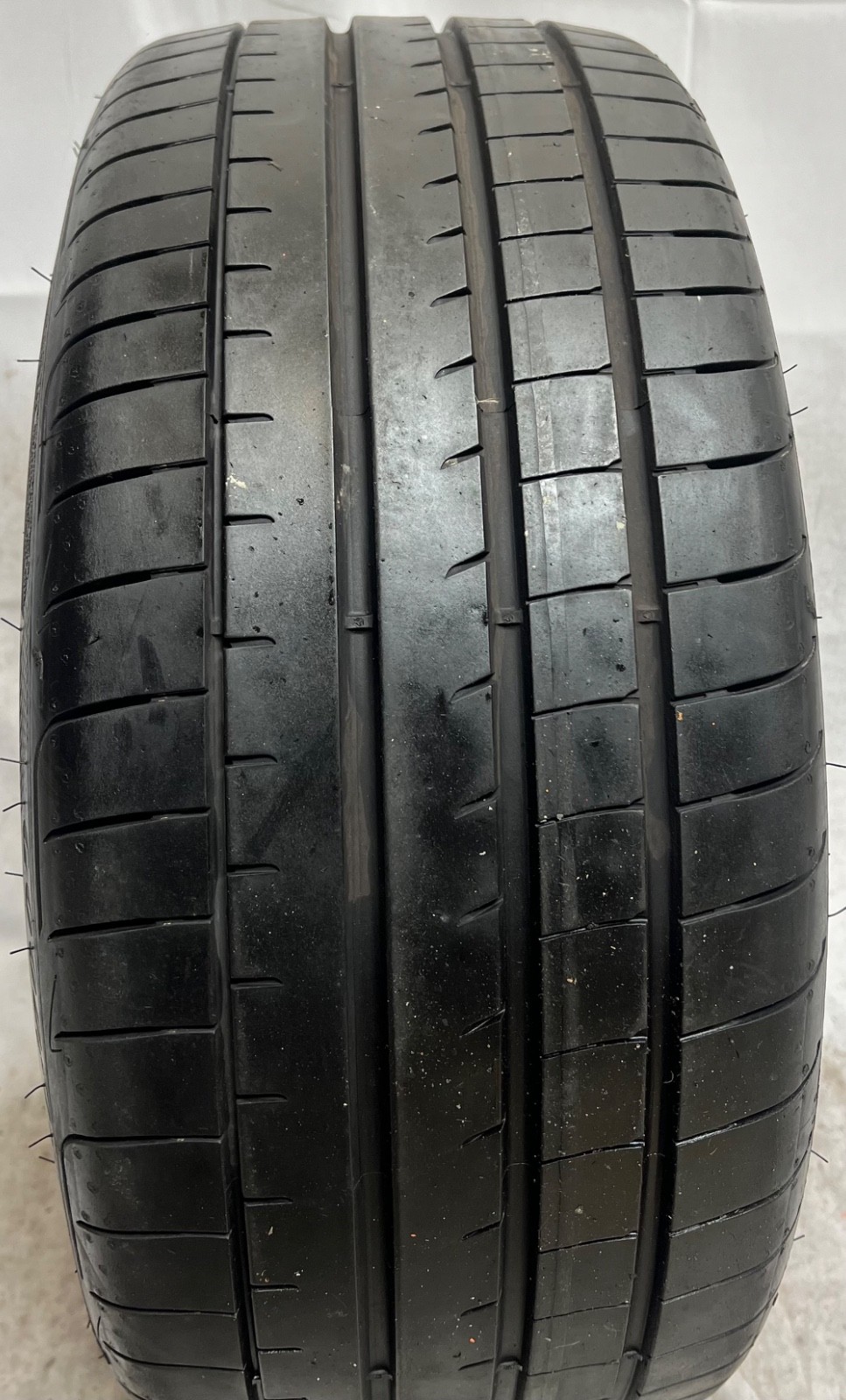 1 – TAKEOFF 235/35R19 XL (91Y) Goodyear Eagle F1 Super Sport (AO) Audi – 1180
