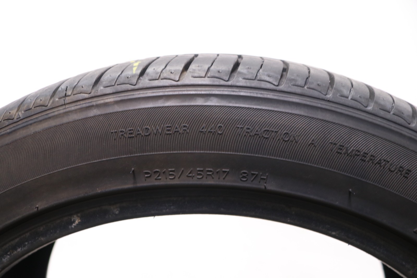Used 215/45R17 Hankook Optimo H426 – 87H – 8/32 No Repairs