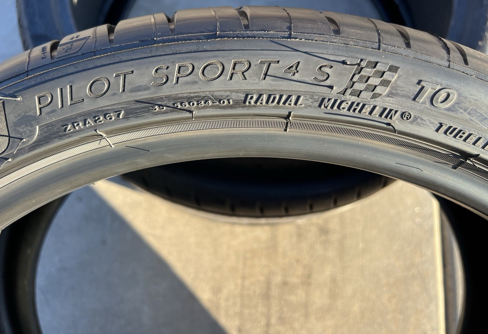 ONE BRAND NEW 235/35ZR20 92Y Michelin Pilot Sport 4S T0 Foam Tire 2353520