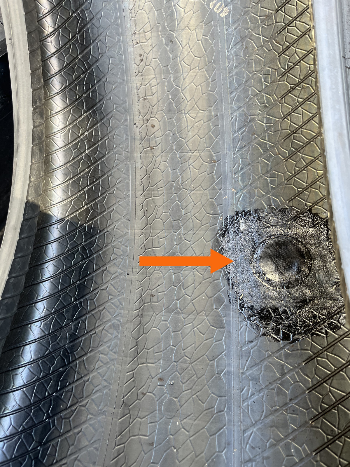 1 Tire Pirelli P Zero PZ4 J LR 265/40ZR22 106Y DOT.3923 6.75/32