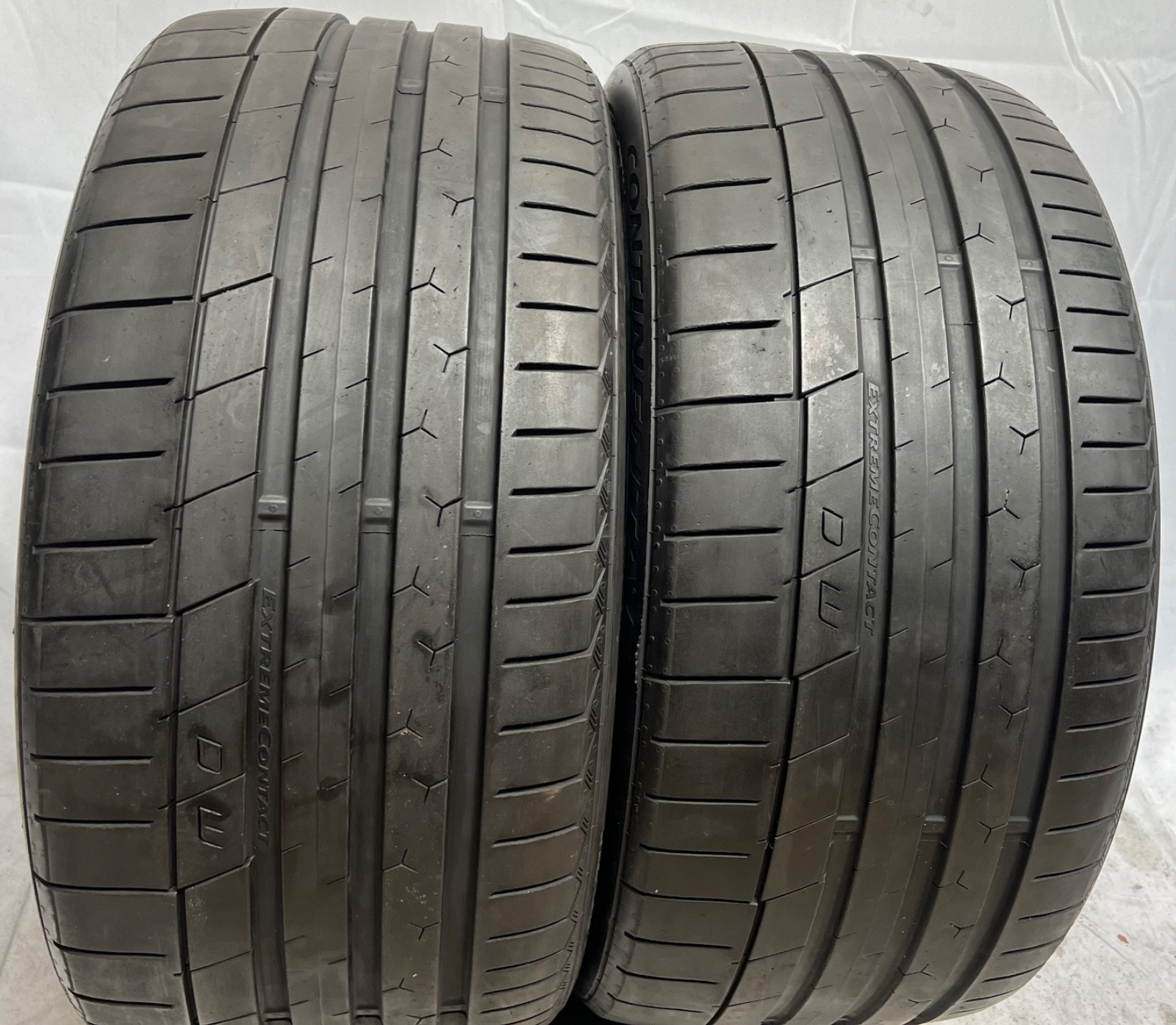 2 – TAKEOFF 265/35ZR20 XL (99Y) Continental ExtremeContact Sport – 7053