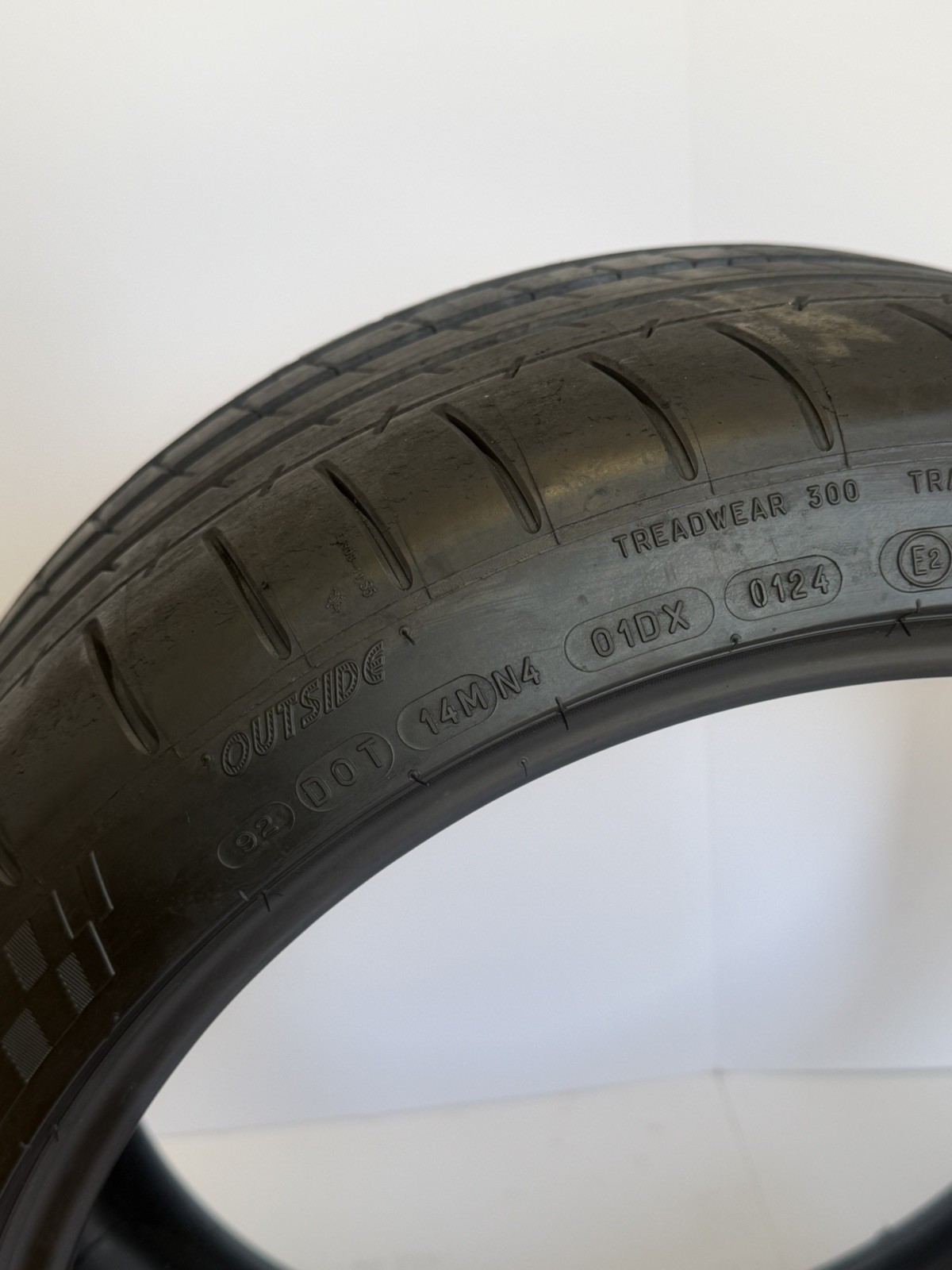 255/35ZR19 96Y Michelin Pilot Super Sport 9.5/32 DOT 0124 2553519
