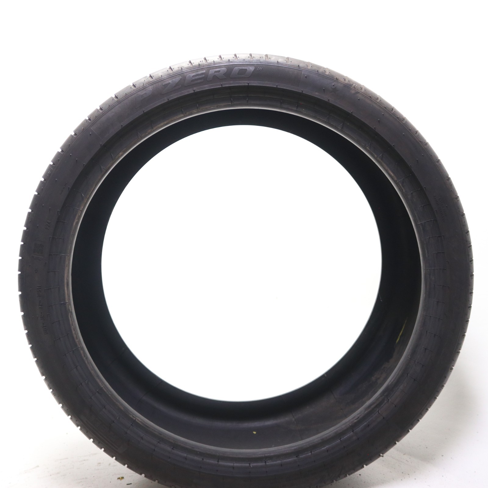 Set of 2 Used 315/30ZR22 Pirelli P ZERO PZ4 * – 107Y – 5.5-6.5/32 No Repairs