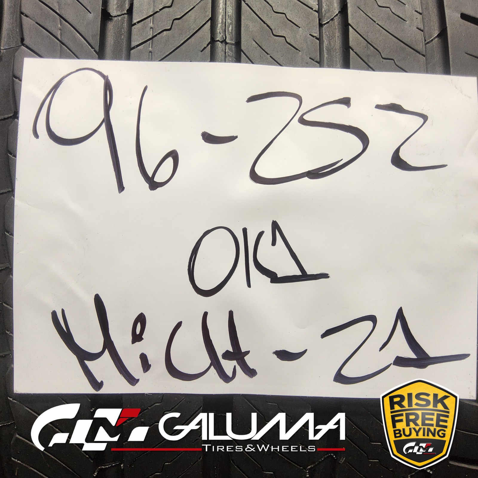 1 Tire Michelin Primacy Tour A/S MO 315/40R21 315/40/21 111H No Repairs #96252