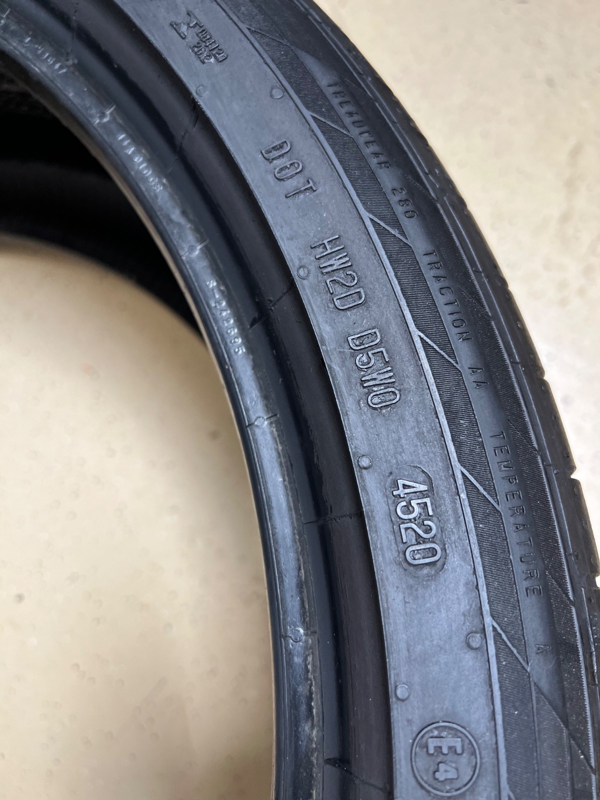 1 – NO REPAIRS 285/35R21 XL (105Y) Continental ContiSportContact 5 (*) – 7055