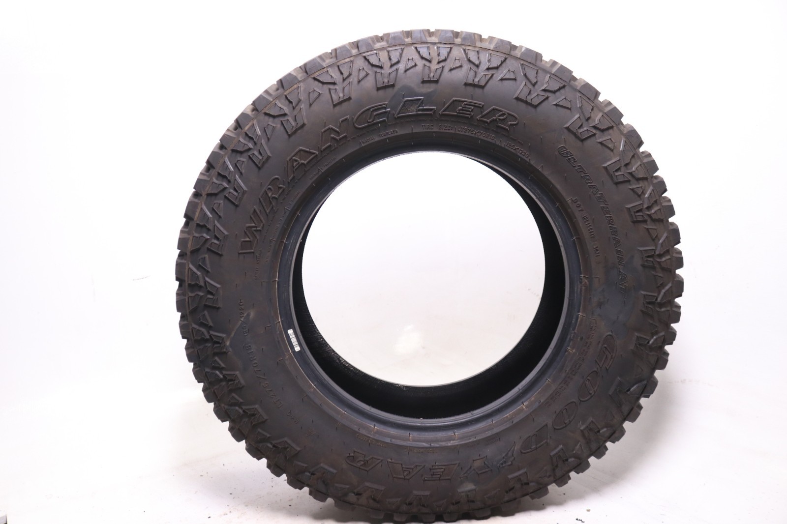 Set of 2 New LT 275/70R18 Goodyear Wrangler UltraTerrain AT – 125/122Q – 18/32