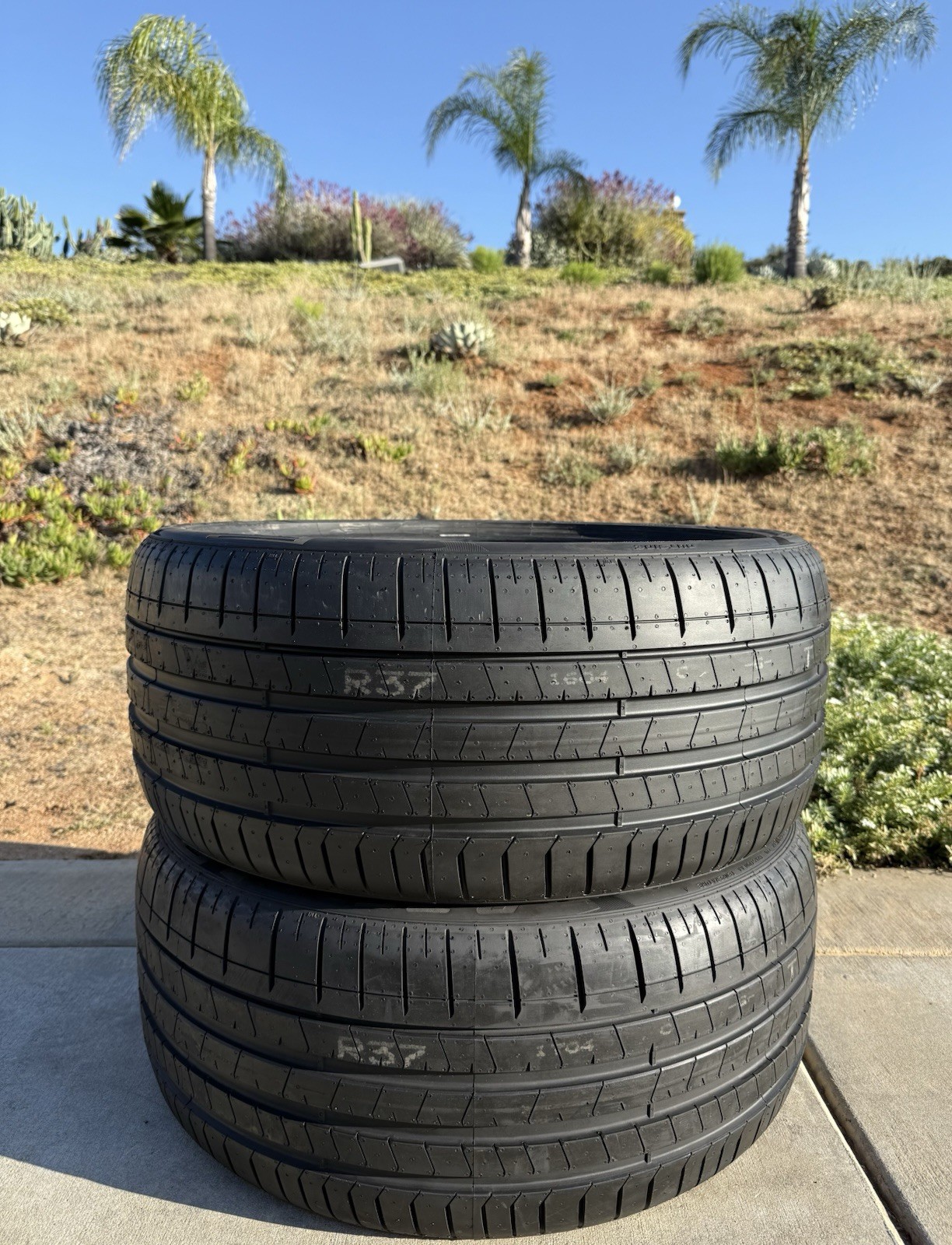TWO BRAND NEW 275/35ZR21 (103Y) Pirelli P Zero PZ4 Sport Tires Like Michelin 4S!