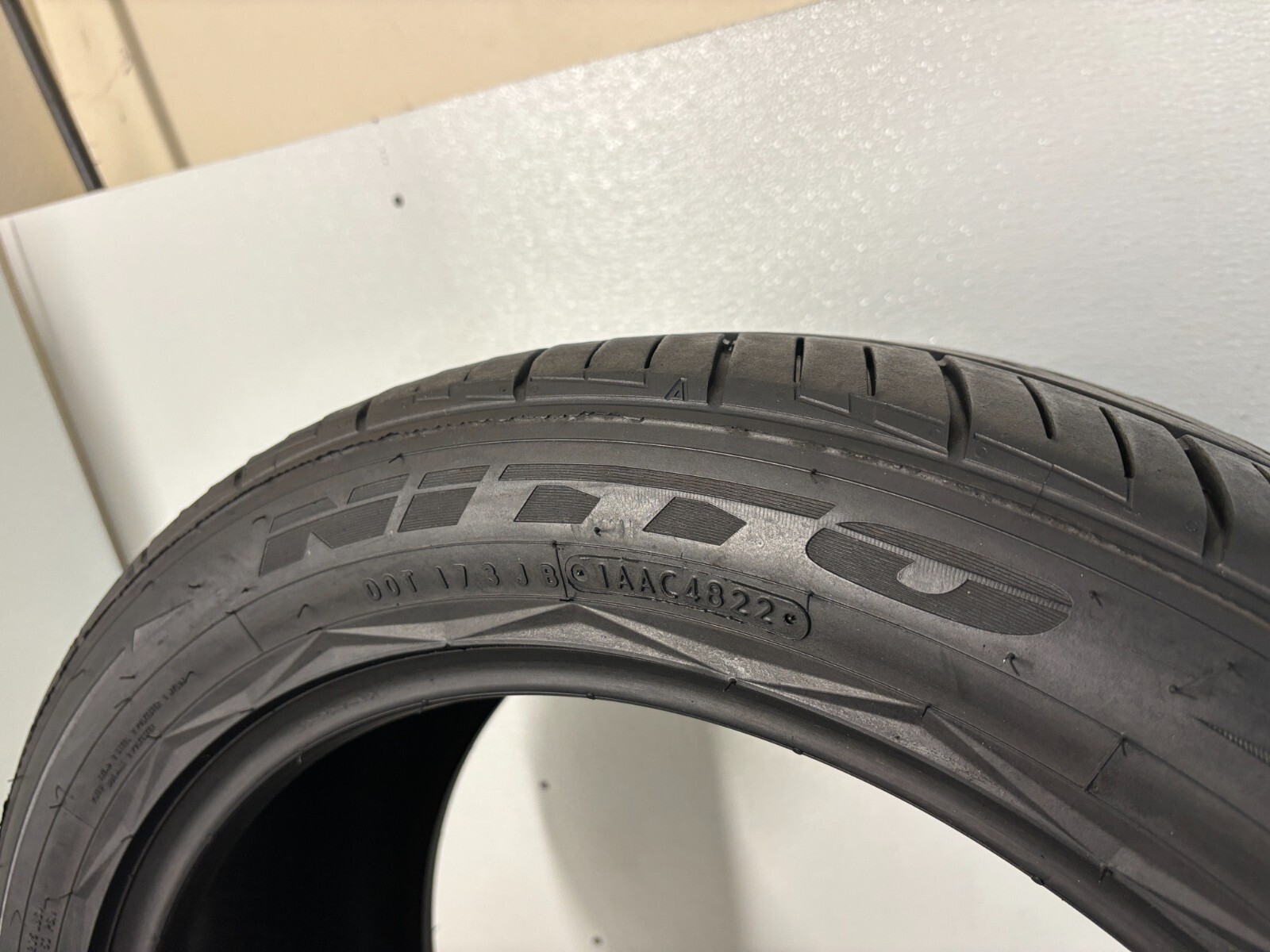 1 Tire 265 45 20 Nitto NT420V (8.00-8.50/32 Tread Left) NO REPAIRS 108V