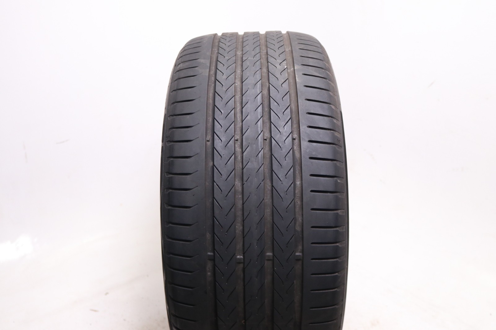 Set of 2 Used 285/40R20 Continental EcoContact 6Q MO – 108W – 6.5-7/32