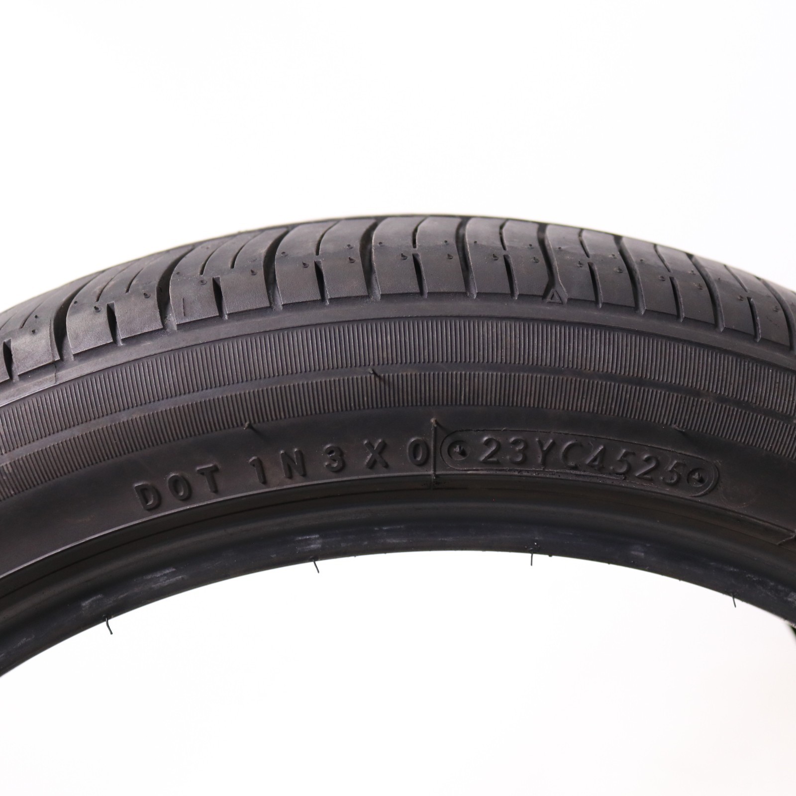 Set of 2 Used 215/45R18 Toyo Proxes A40 – 89V – 8.5/32