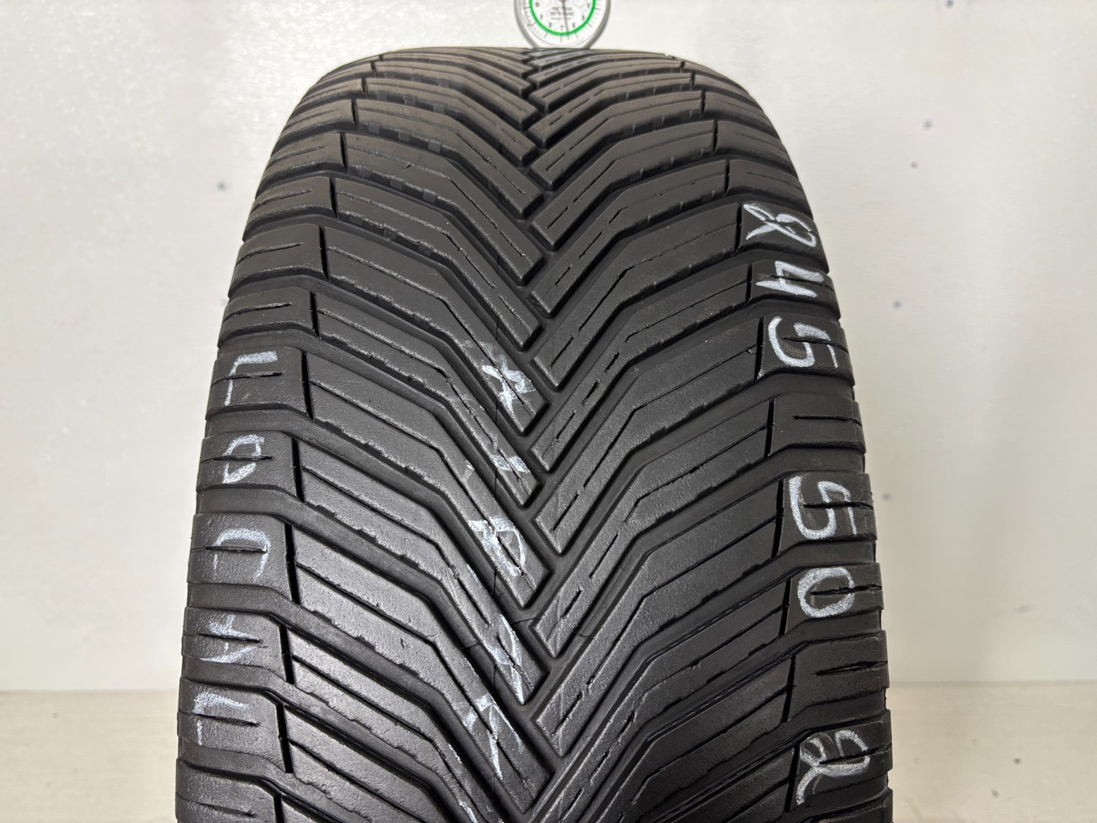 NO SHIPPING ONLY LOCAL PICK UP 1 tire 245 50 20 Michelin Crossclimate 2