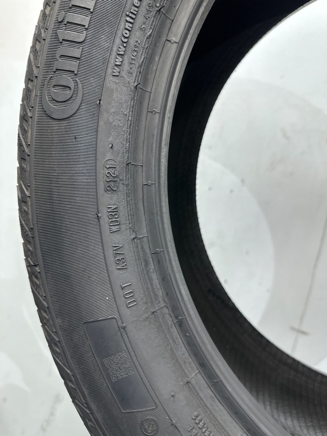 1 Used Continental CrossContact LX SportSSR RF P275/45R20 2754520 275/45/20 9/32