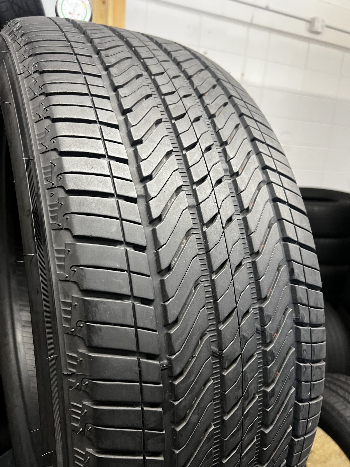 Set Of 2 Tires Bridgestone Alenza A/S 02 275/50R22 111H