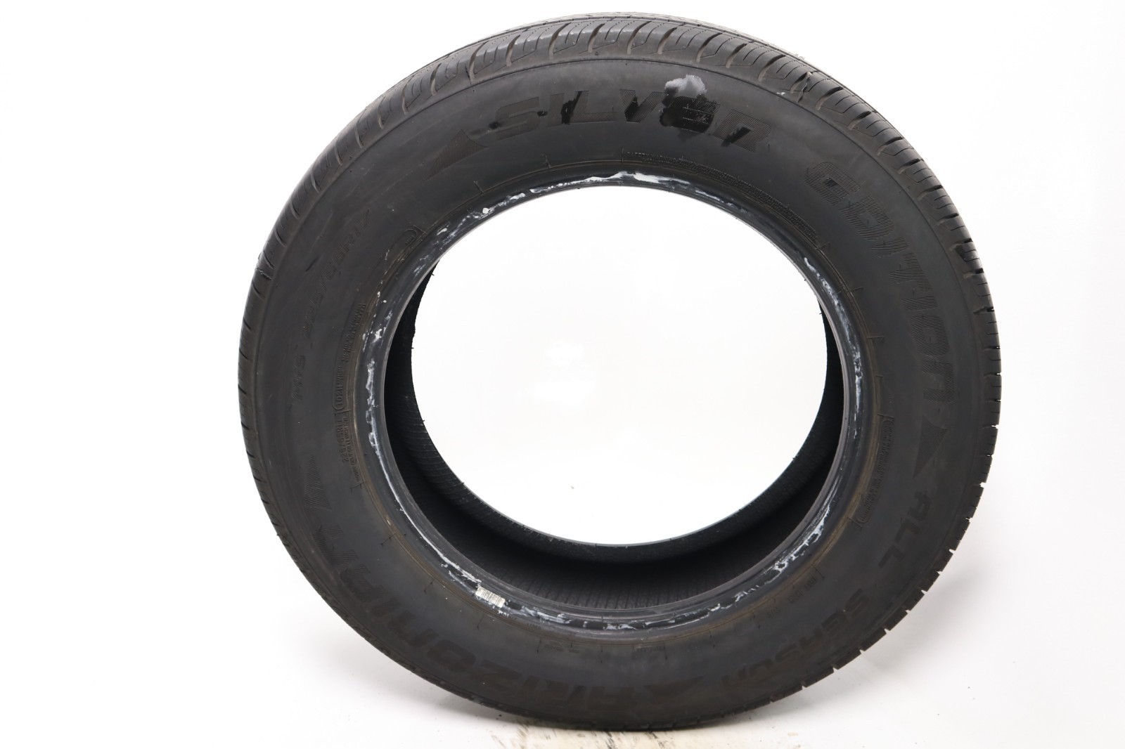Set of 4 Used 225/65R17 Arizonian Silver Edition All Season – 102H – 9.5-10.5/32