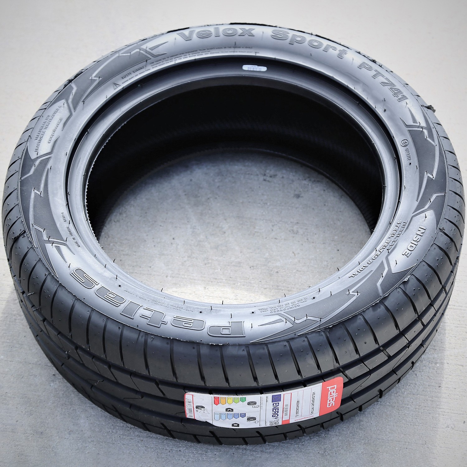 Petlas Velox Sport PT741 215/50R17 ZR 95W XL Summer Performance Tire 320AAA