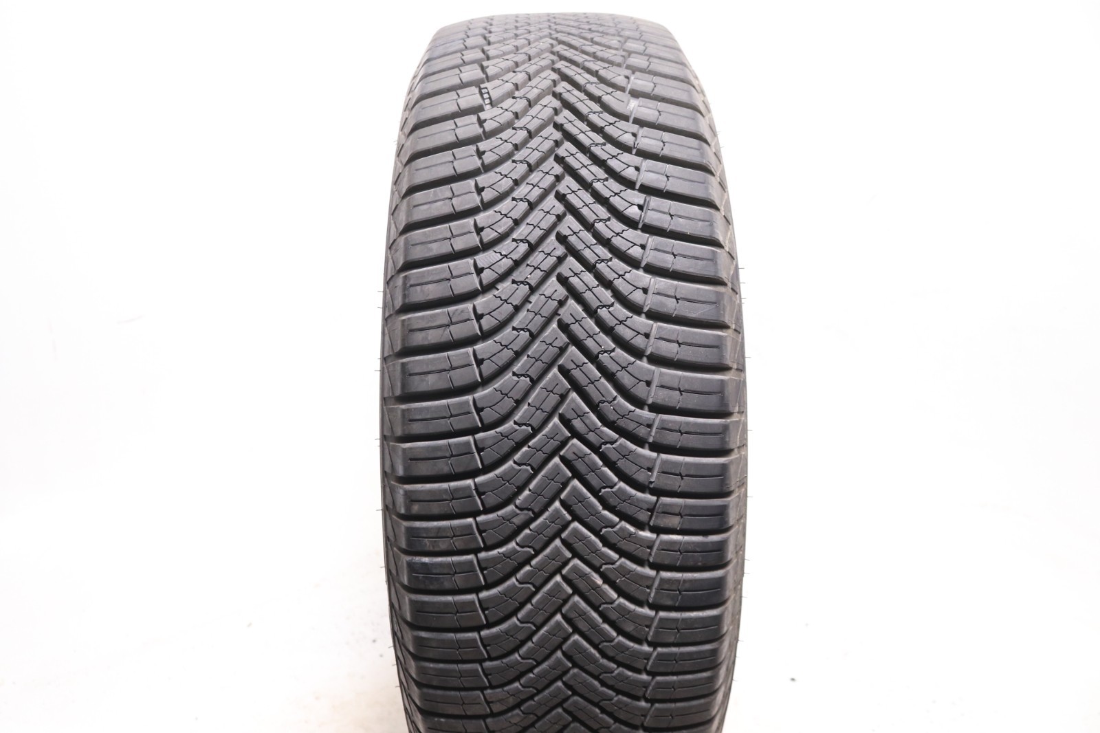 Used 245/70R17 Goodyear Assurance WeatherReady 2 – 110T – 10/32