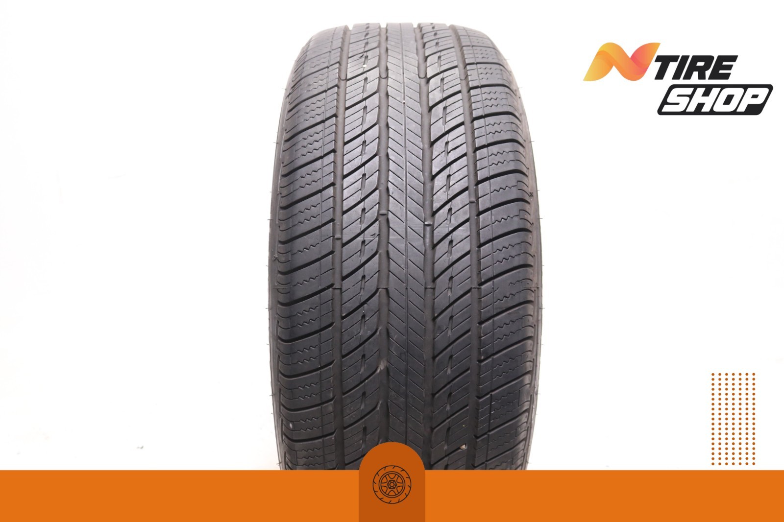 Set of 2 Used 225/50R17 Uniroyal Tiger Paw Touring A/S – 94V – 8.5-9.5/32