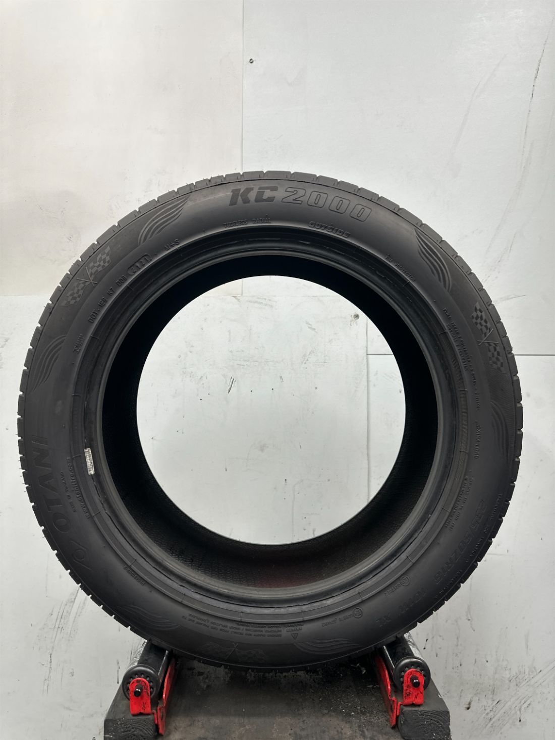 Used P235/50R18 Otani KC 2000 101 W – 9/32