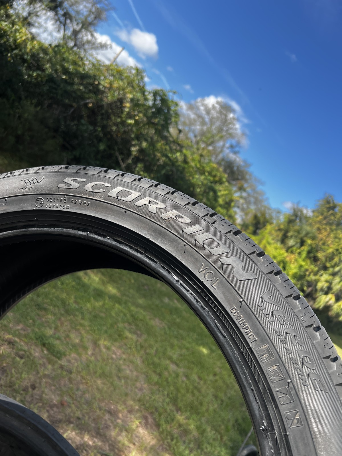 1 Tire Pirelli Scorpion Verde VOL 275/40R21 107V DOT.0124 8.75/32