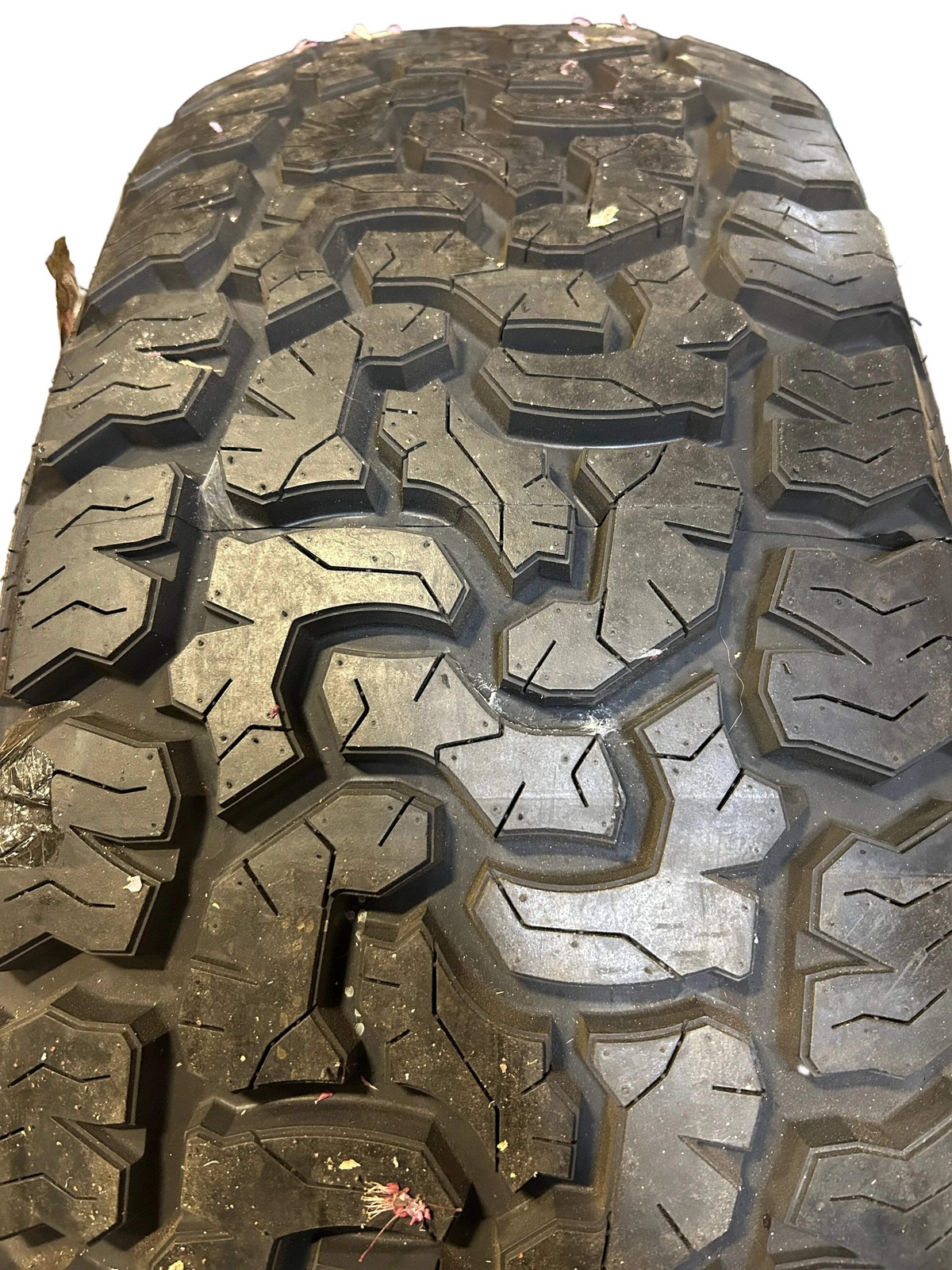 NOS AMP TERRA PRO A/T BSW P LT 285 55 22 124/121R 10PLY TIRE 2855522AMPCA2