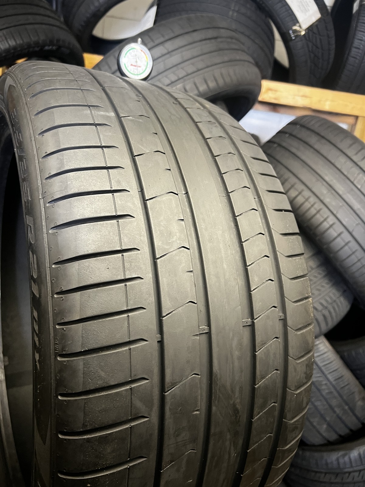 1 Tire Pirelli P Zero PZ4 Run Flat ★ BMW 315/35R21 111Y DOT.1724 6.5/32