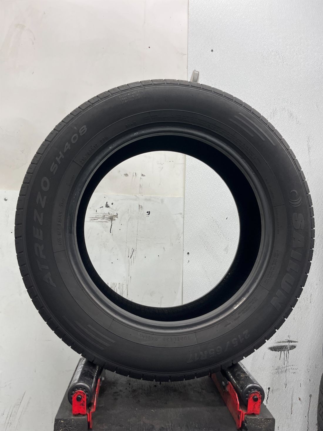 1 Used P215/65R17 Sailun Atrezzo SH408 99 H – 8/32
