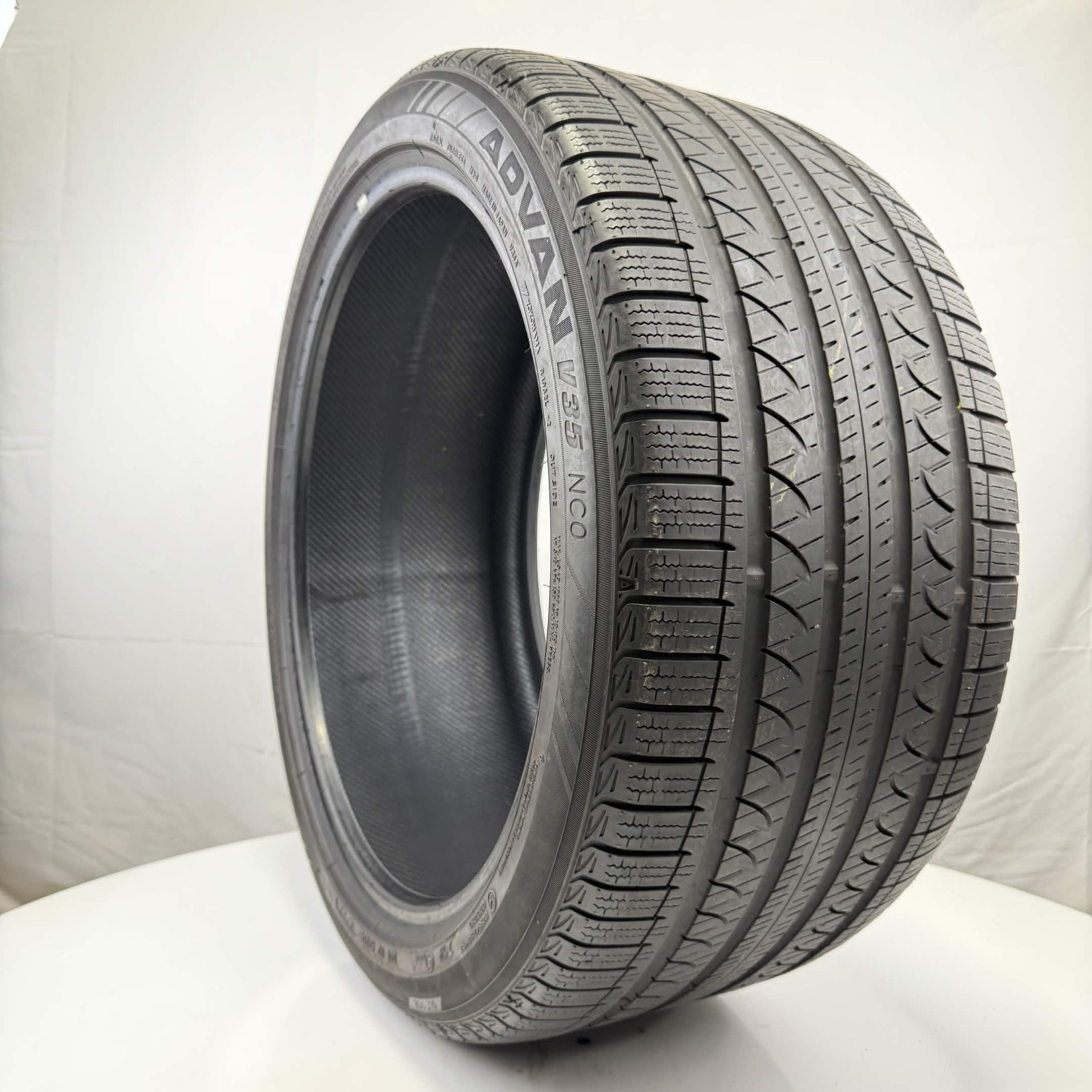 Used 315/35R22 Yokohama Advan V35 NC0 111V 6/32 (DOT 22)