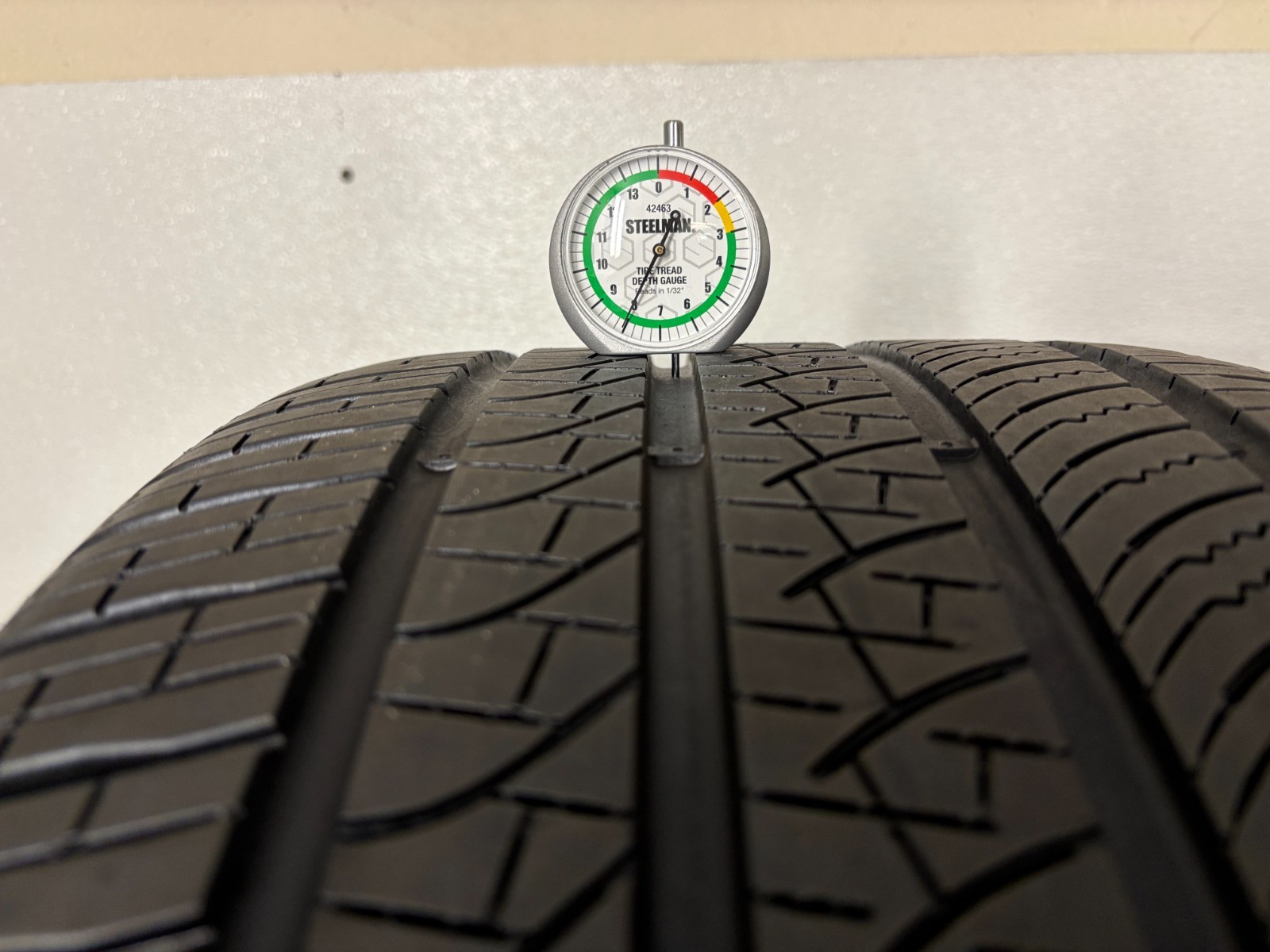 2 Tires 285 40 20 Pirelli P Zero All Season I Star (70-80% Tread Left) 108H