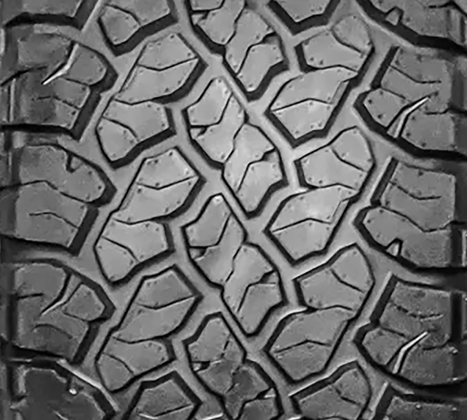 2 New Goodtrip Gs-37 A/t – Lt285x70r17 Tires 2857017 285 70 17