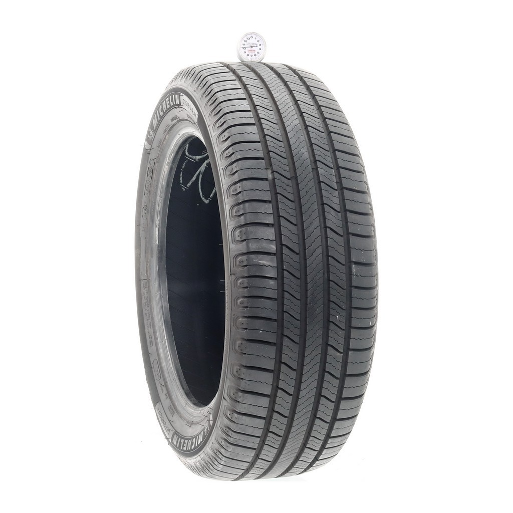 Set of (4) Used 215/55R17 Michelin Defender 2 94H – 9-10/32