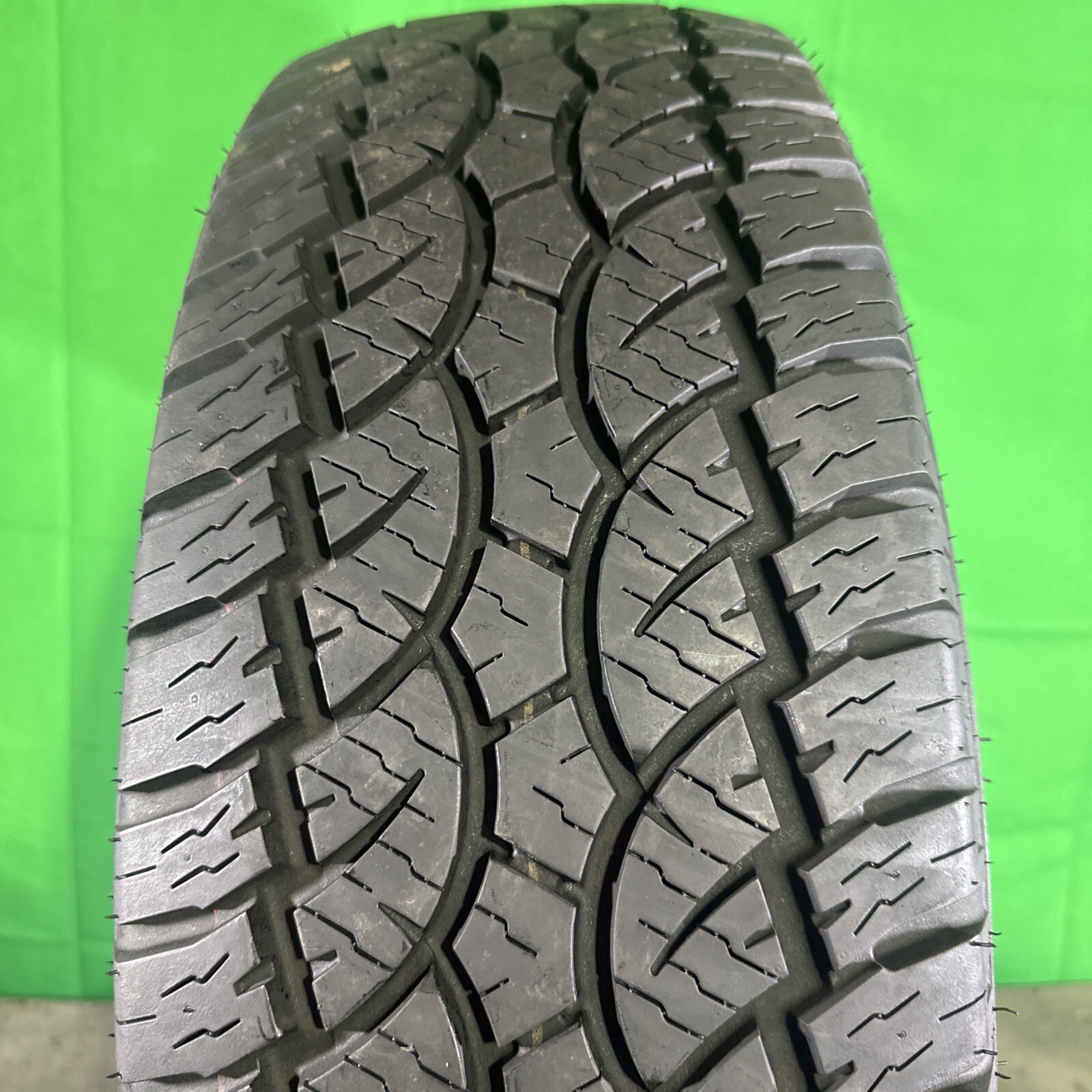 Single,Used-275/60R18 Atturo Blade A/T 116T 12/32 DOT 2724