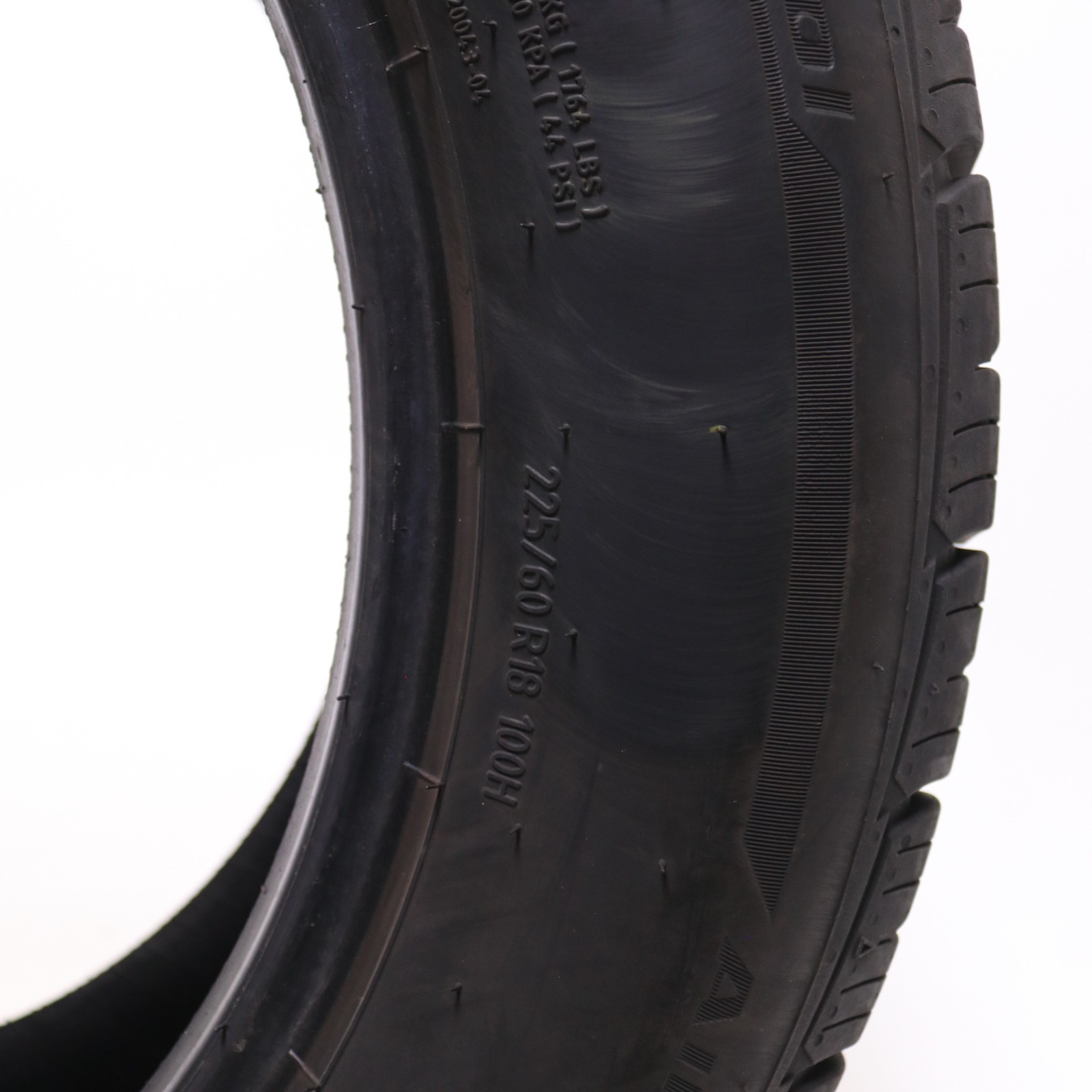 Set of 2 Used 225/60R18 BFGoodrich Advantage Control – 100H – 9.5-10.5/32