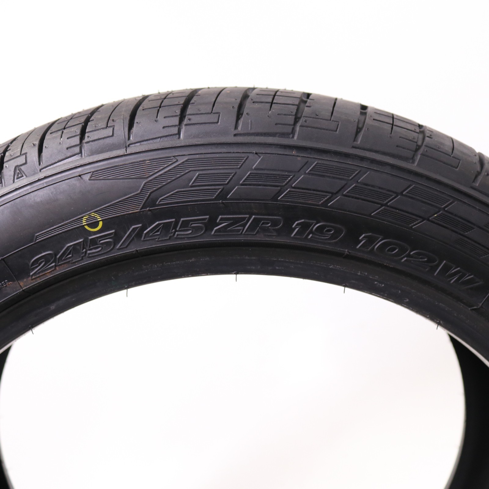 Set of 2 Take Off 245/45ZR19 Road Hugger GTZ – 102W – 9.5-10.5/32 No Repairs
