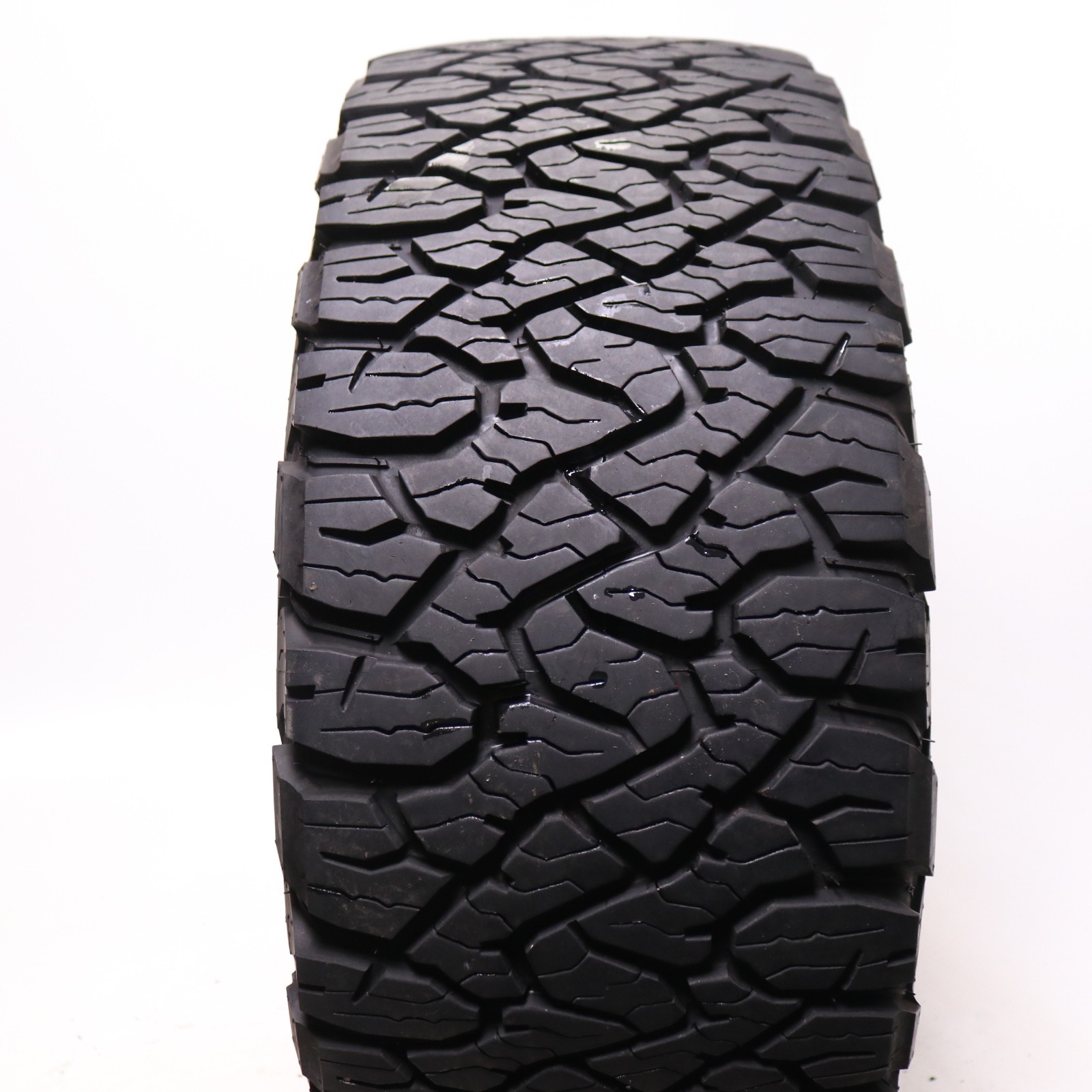 Used LT 305/55R20 BFGoodrich All-Terrain T/A KO3 – 125S – 13.5/32 No Repairs