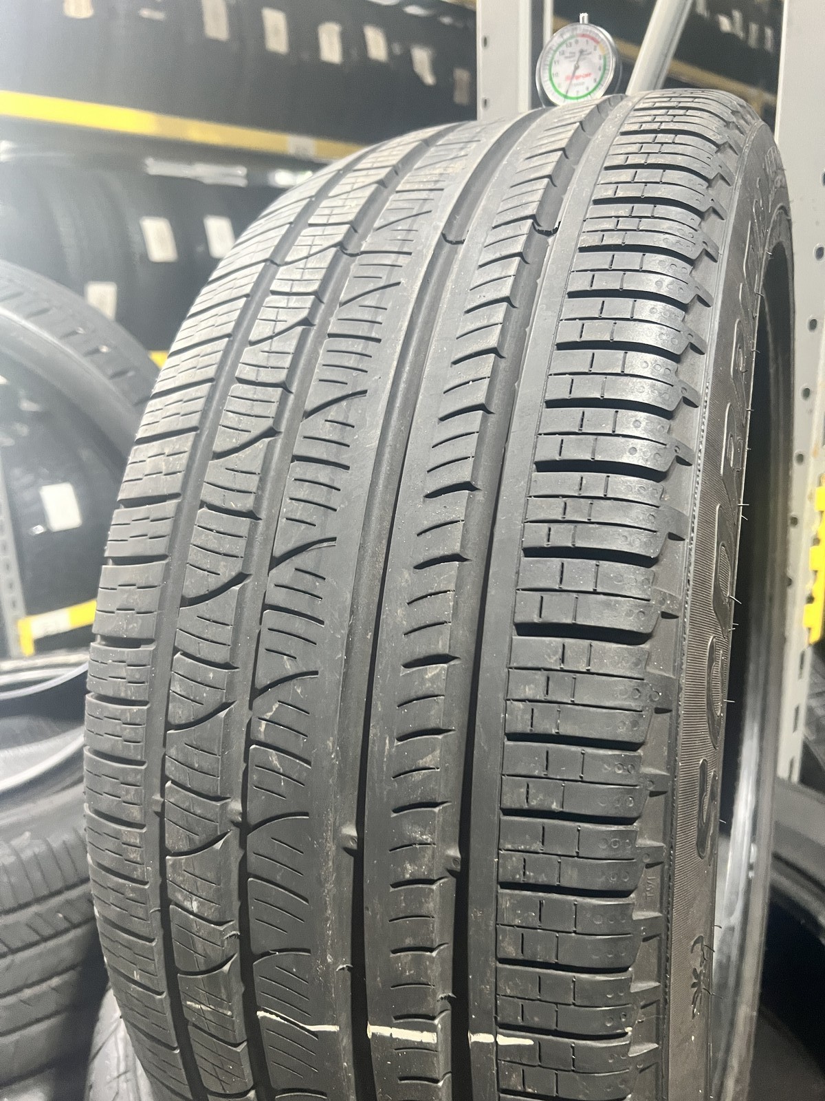 1 Tire Pirelli Scorpion Verde LR 275/45R21 110W DOT.0124 7.75/32
