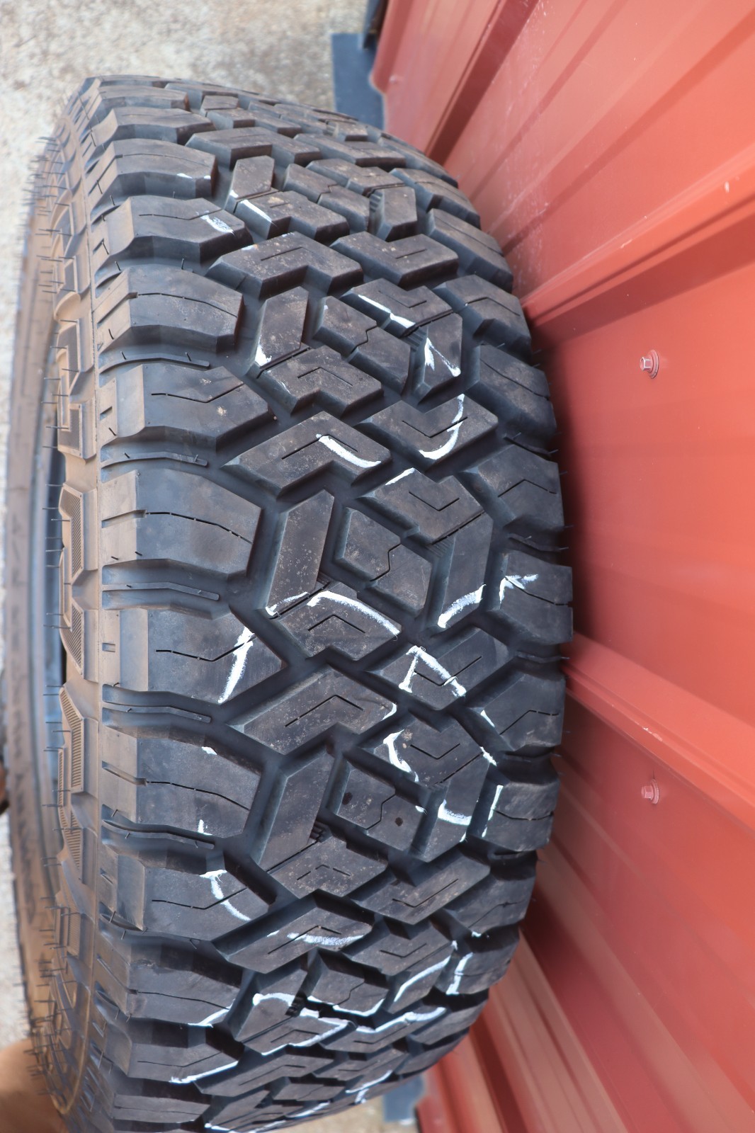 TIRE FURY COUNTRY HUNTER R/T 37X12.50 R20 LT 20″ 126Q