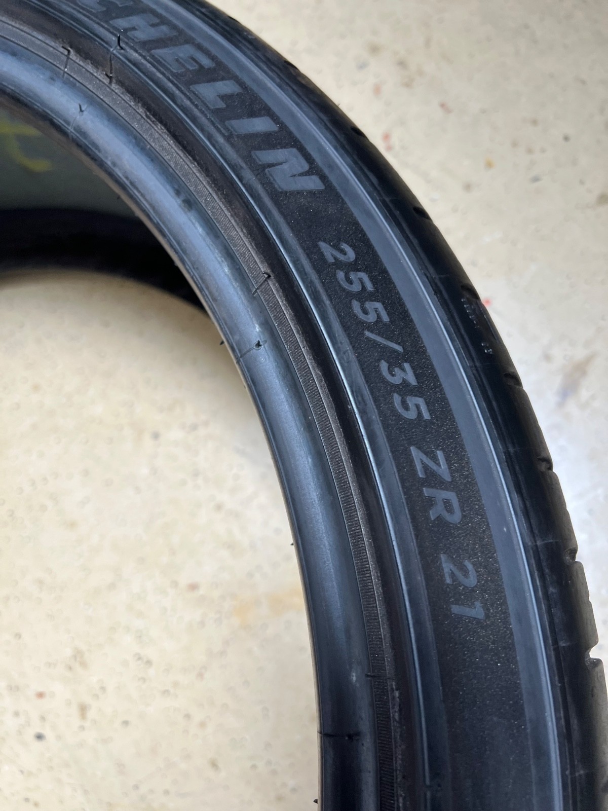 1 – 255/35ZR21 XL (98W) Michelin Pilot Sport All Season 4 Acoustic (T0) – 4156