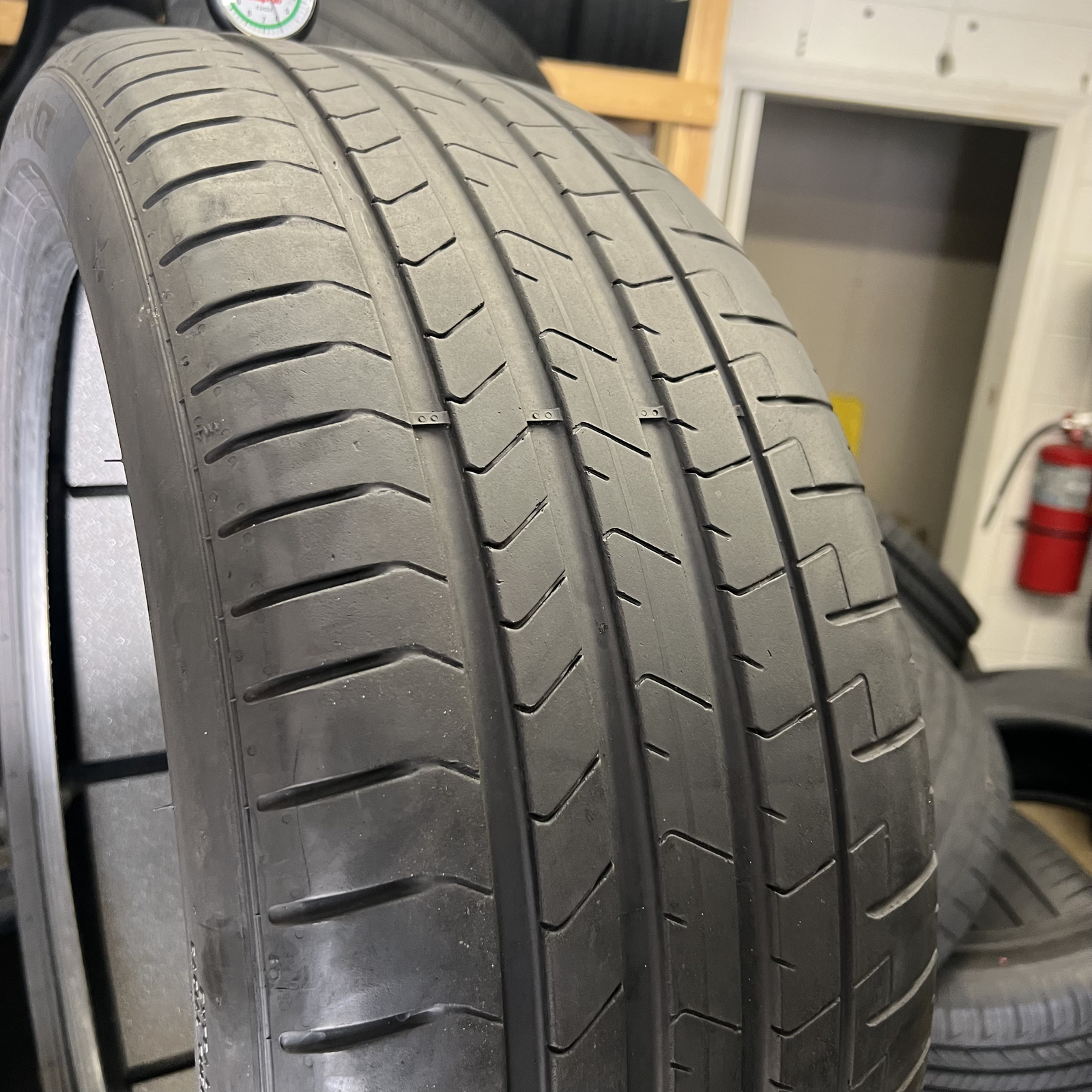 1 Tire Likenew Pirelli P Zero PZ4 BMW PNCS 255/40R21 102Y DOT.1323 NO Patch