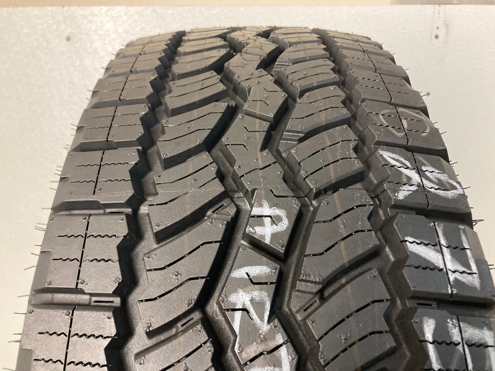 1 Tire LT 275 65 18 Falken Wildpeak A/t3w (100% Tread) NO REPAIRS 113S
