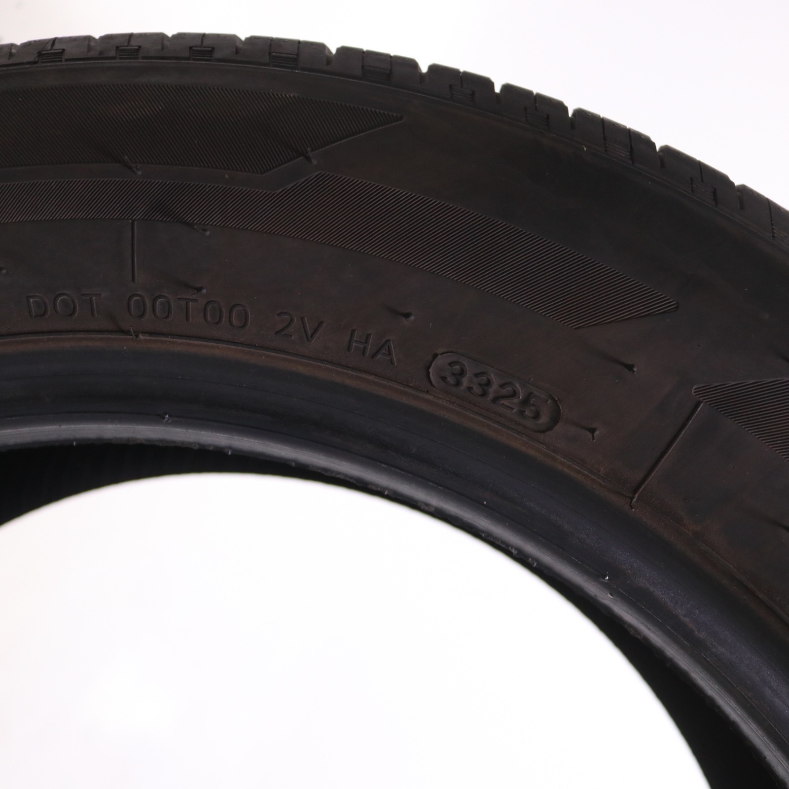 Set of 2 Used 225/55R18 Hankook Kinergy GT – 98H – 6.5-7/32