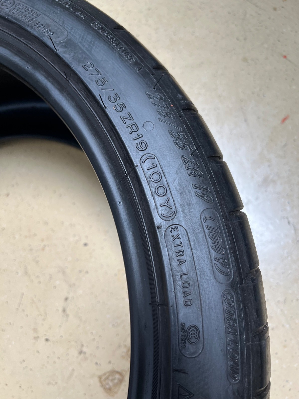 1 – TAKEOFF 275/35ZR19 XL (100Y) Michelin Pilot Super Sport (*) – 7122 NO REPAIR
