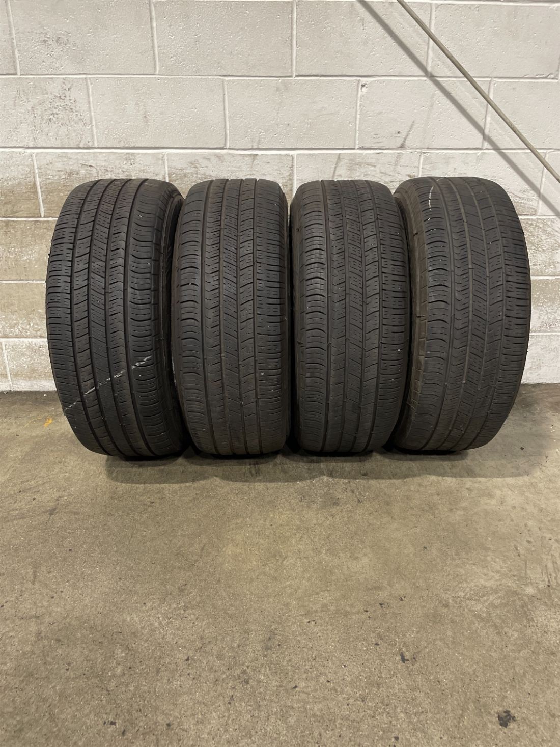 4x P255/60R18 Goodyear Eagle Enforcer 6/32 108 V Used Tires 2556018