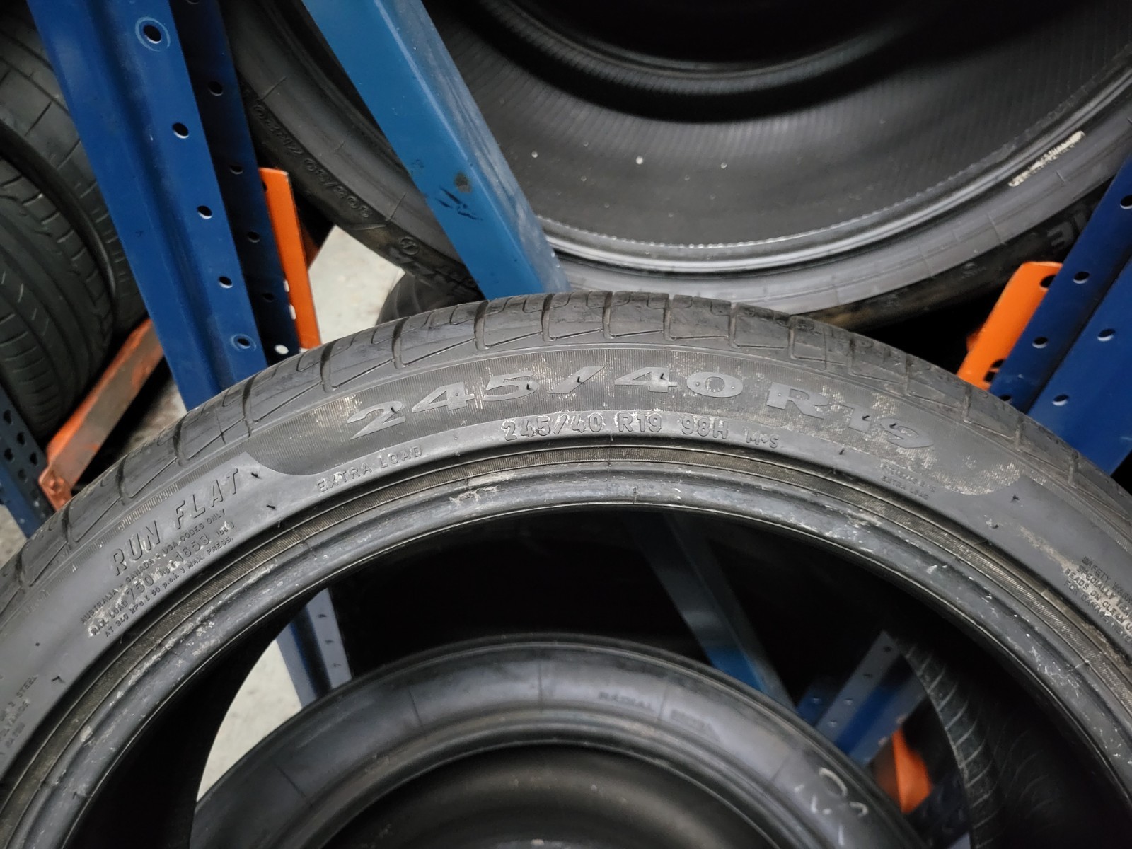 1 99% 245/40/19 PIRELLI CINTURATO P7 ALL SEASON * RSC MOE RUN FLAT 245/40R19