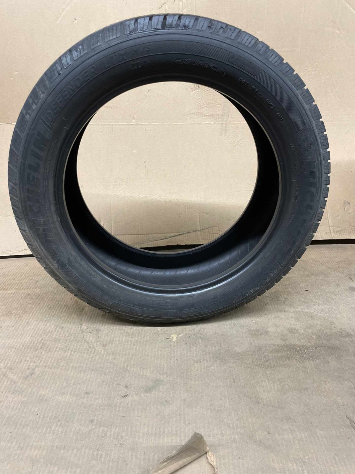 (A) MICHELIN DEFENDER LTX M/S 255/50R20 109H EXTRA LOAD DOT 4822 7/32NDS